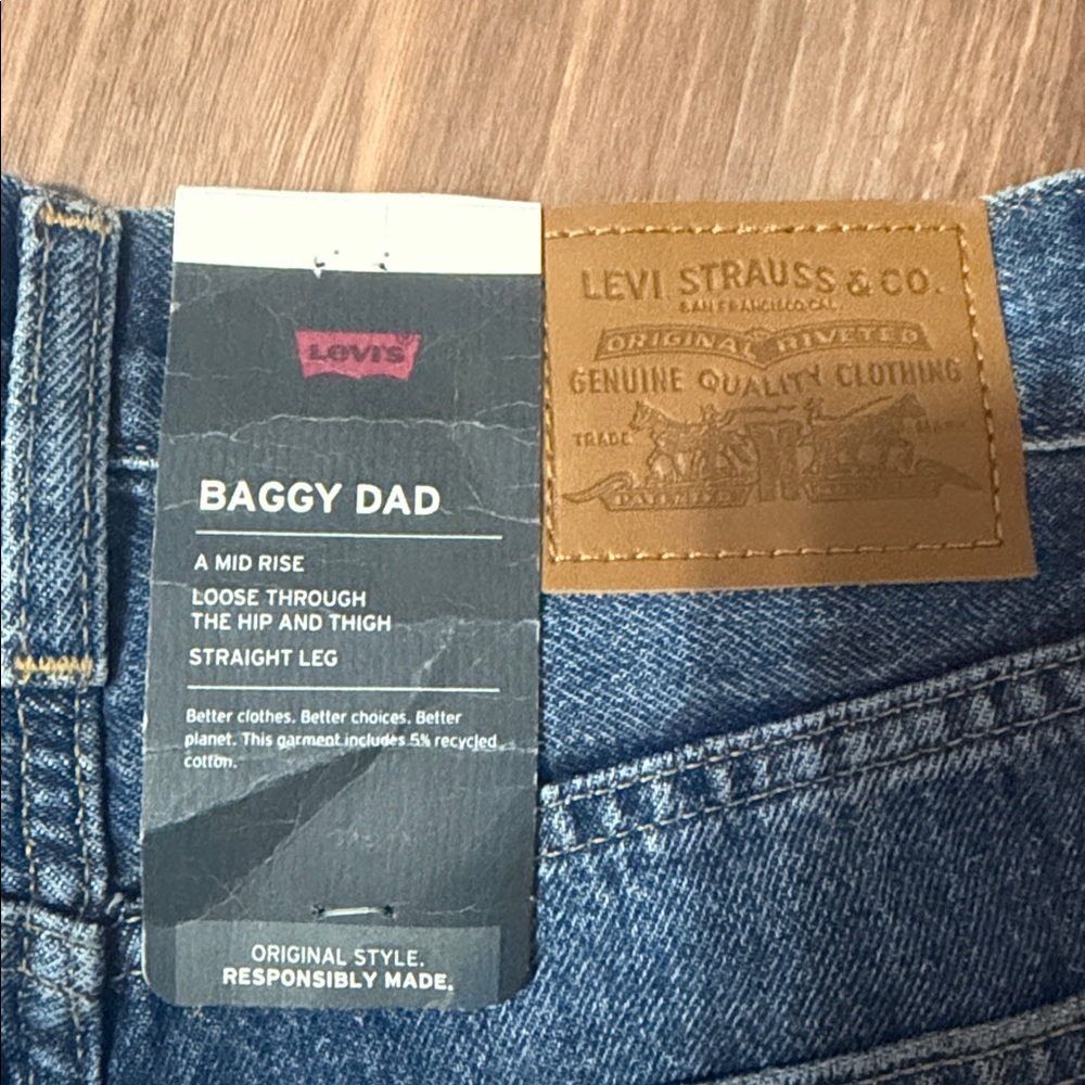 Levi's Baggy Dad boys Straight Jeans in Deep Blue - Picture 6 of 9